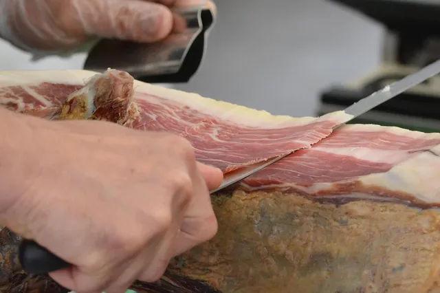 Salame Cacciatore D.O.P. affettato